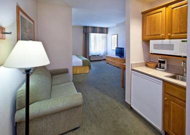 GrandStay Hotel & Suites Pella