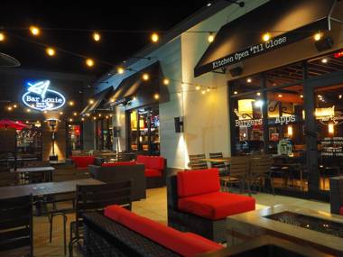 The Riverside Plaza Hotel