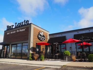 The Riverside Plaza Hotel