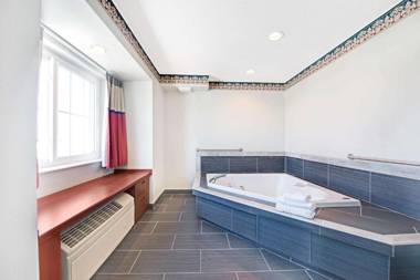 Microtel Inn & Suites Urbandale