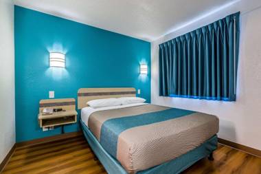 Motel 6-West Des Moines IA