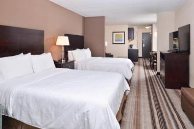 Holiday Inn Express & Suites Emporia Northwest an IHG Hotel