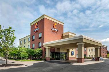 Comfort Suites Speedway - Kansas City