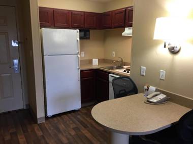 Extended Stay America Suites - Kansas City - Overland Park - Metcalf Ave