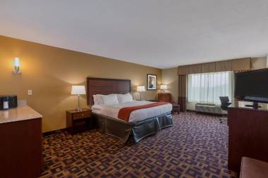 Holiday Inn Express Hotel & Suites Salina an IHG Hotel