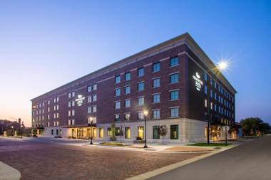 Homewood Suites By Hilton Salina/Downtown Ks