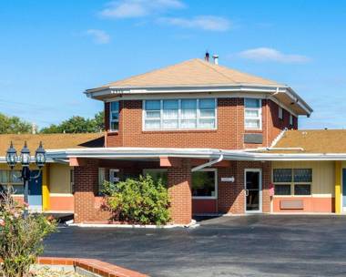 Econo Lodge Topeka Blvd.