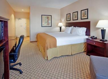 Holiday Inn Express Hotel & Suites Wichita Airport an IHG Hotel