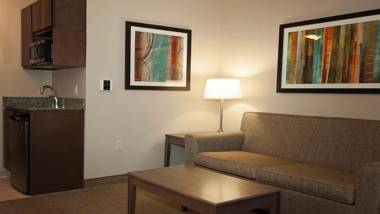 Holiday Inn Express Hotel & Suites Wichita Northeast an IHG Hotel