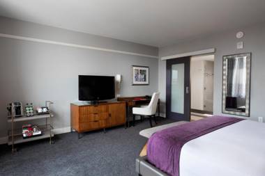 Ambassador Hotel Wichita Autograph Collection