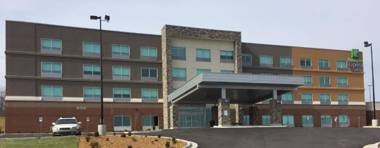 Holiday Inn Express & Suites Danville an IHG Hotel