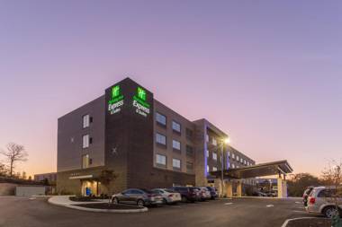 Holiday Inn Express & Suites - Florence - Cincinnati Airport an IHG Hotel