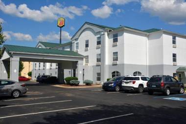 Super 8 by Wyndham La Grange KY