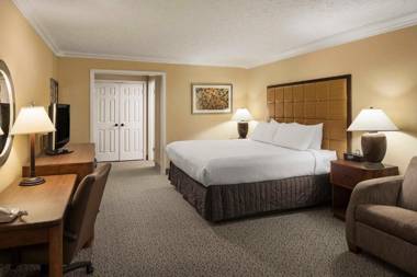 Crowne Plaza Louisville Airport Expo Center an IHG Hotel