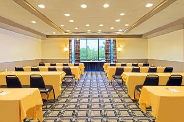 Ramada by Wyndham Louisville North