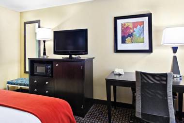 Holiday Inn Express Hotel Fort Campbell-Oak Grove an IHG Hotel