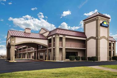 Days Inn by Wyndham Oak Grove/Ft. Campbell