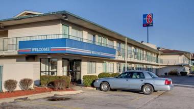 Motel 6-Owensboro KY