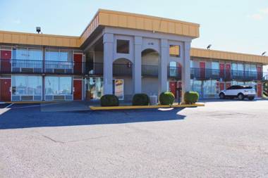 Econo Lodge Paducah West I-24