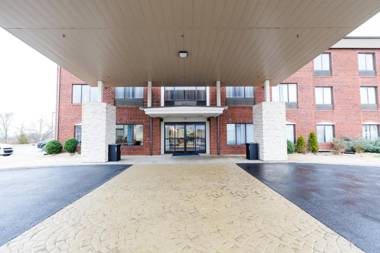 Holiday Inn Express & Suites Shelbyville an IHG Hotel