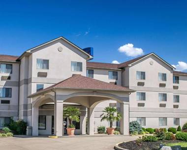 Quality Inn & Suites Brooks