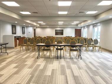 Holiday Inn Express Hotel & Suites Somerset Central an IHG Hotel