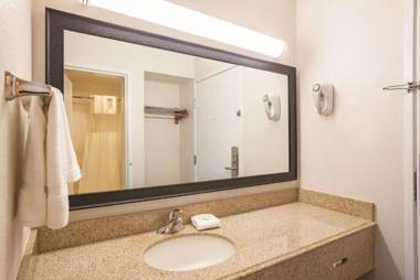 La Quinta by Wyndham Baton Rouge Siegen Lane