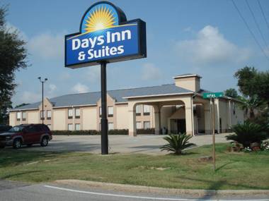 Days Inn & Suites by Wyndham Eunice