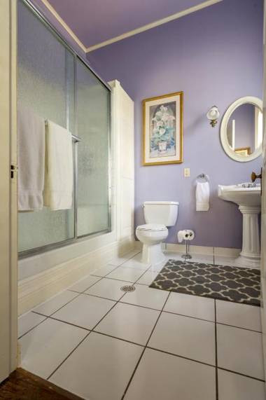 Historic Michabelle Inn