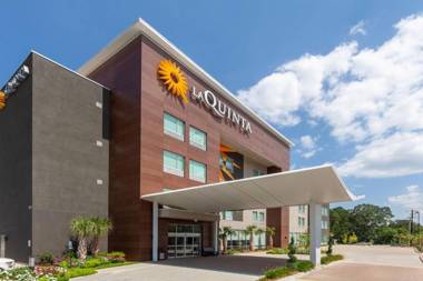 La Quinta Inn & Suites by Wyndham Lafayette Oil Center