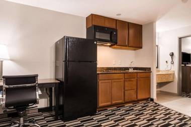 Quality Suites Lake Charles Downtown