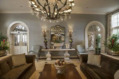 Bienville House Hotel