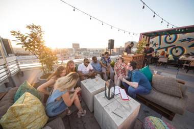 Troubadour Hotel New Orleans Tapestry Collection By Hilton