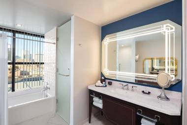 The Higgins Hotel New Orleans Curio Collection By Hilton