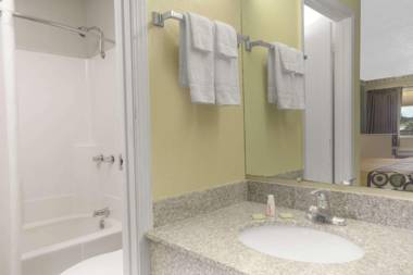 Super 8 by Wyndham Shreveport