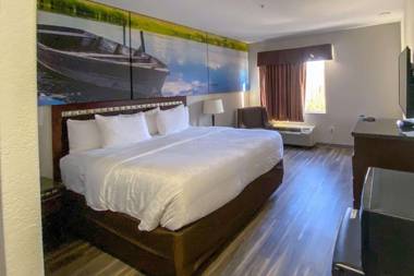 Clarion Pointe Sulphur - Lake Charles