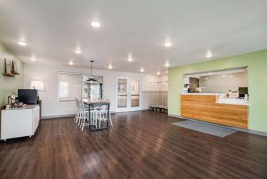 WoodSpring Suites Sulphur LA