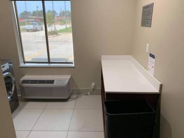 Comfort Suites West Monroe near Ike Hamilton Expo Center