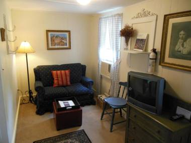 Bar Harbor Cottages & Suites