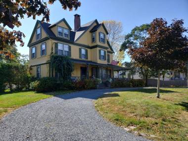 Sand Bar Cottage Inn