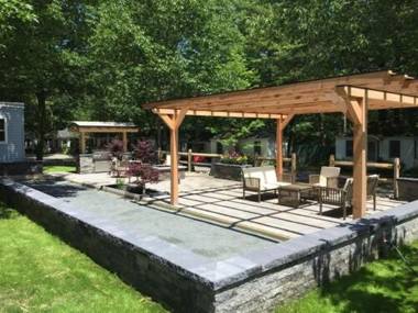 Hanscom's Motel & Cottages