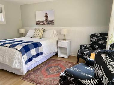 Hanscom's Motel & Cottages