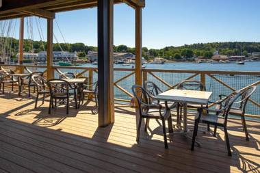 Fisherman's Wharf Inn