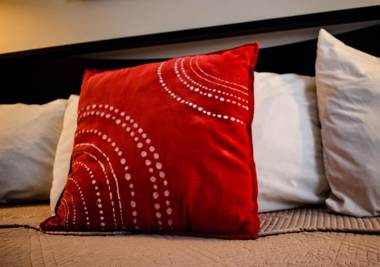 The Whitetail Inn and Suites- Lincoln