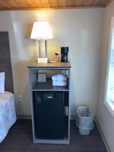 Alouette Beach Resort Economy Rooms