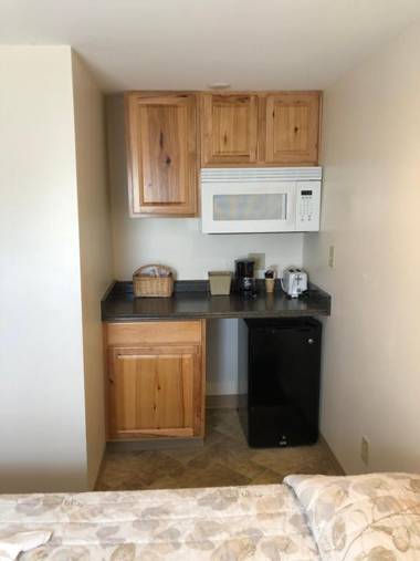 Alouette Beach Resort Economy Rooms