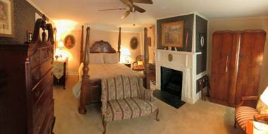 Holiday Guest House Bed & Breakfast