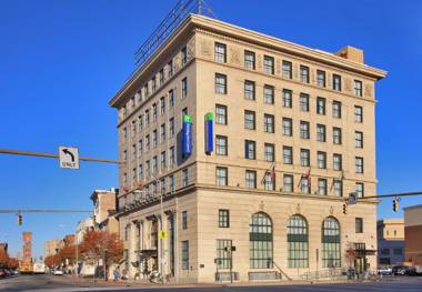 Holiday Inn Express Baltimore-Downtown an IHG Hotel
