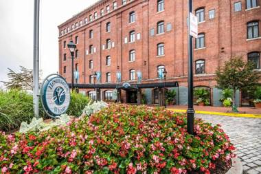 The Inn at Henderson's Wharf Ascend Hotel Collection