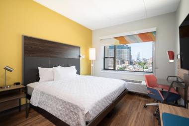 Tru By Hilton Baltimore Harbor East